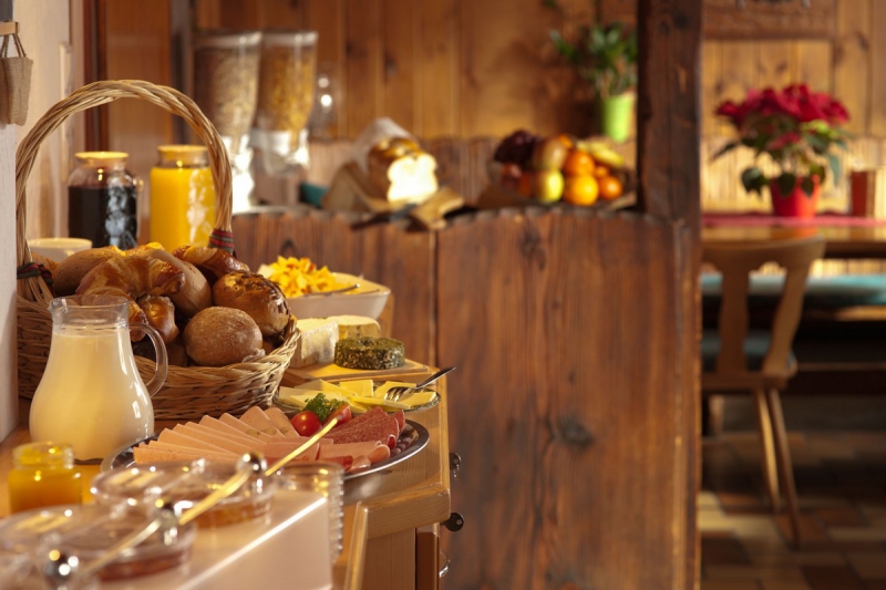 boulangerie-ANTIBES-min_breakfast_buffet_food_restaurant_meal_hotel_plate_fresh-718745